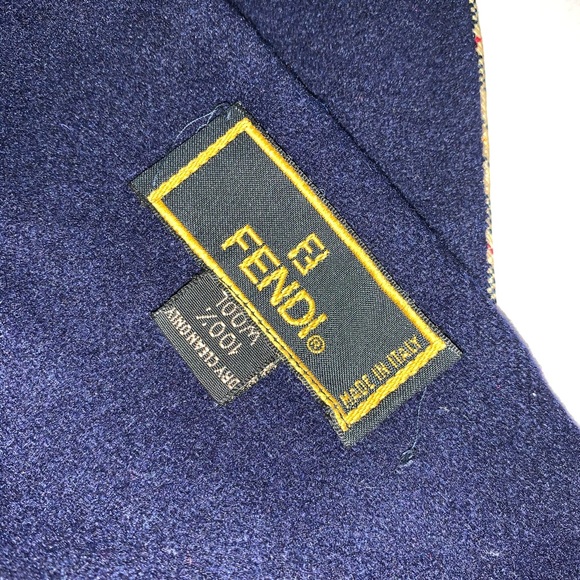 FENDI double faced SCARF silk & boiled wool - Picture 4 of 13